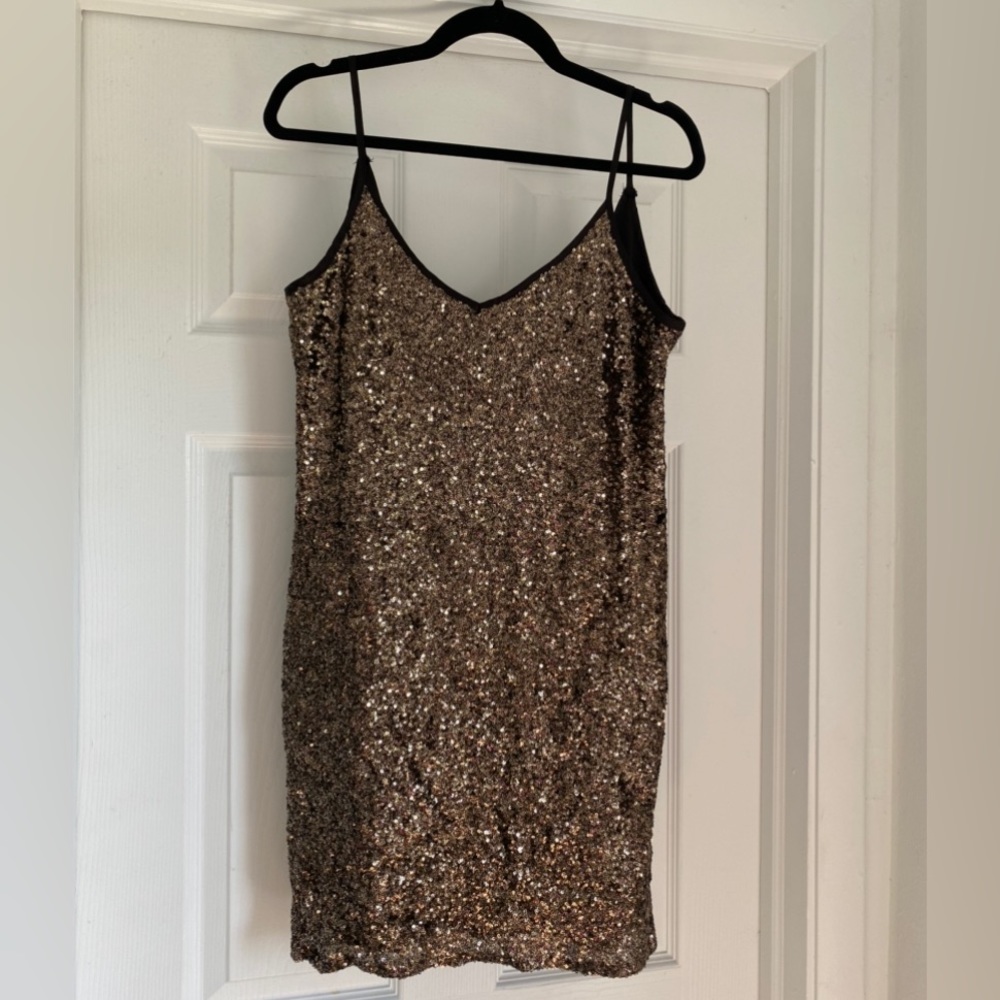 Gianni Bini Sequin Gold Dress . size M